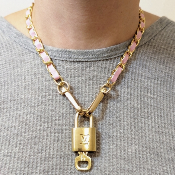 Price is firm.✨ Louis Vuitton ✨ chain lock and key match #307 - Picture 6 of 11